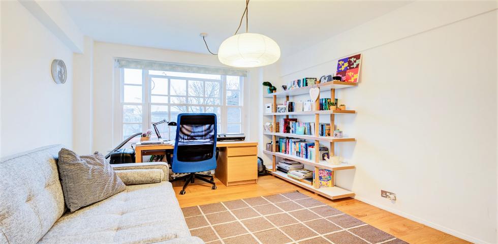 Modern and Central Apartment Eton College Road, Chalk Farm